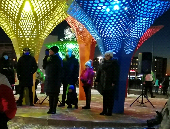 otkrytie skvera 1
